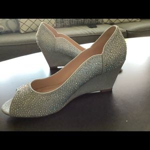 Ladies Open-toed dress shoes